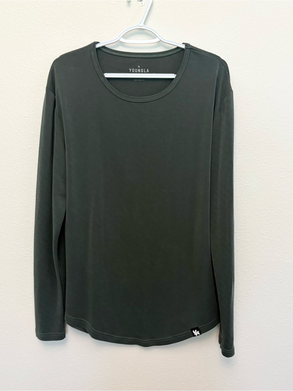 YOUNGLA Mens Size M Long Sleeve Relaxed Fit Green Shirt Curve Hem